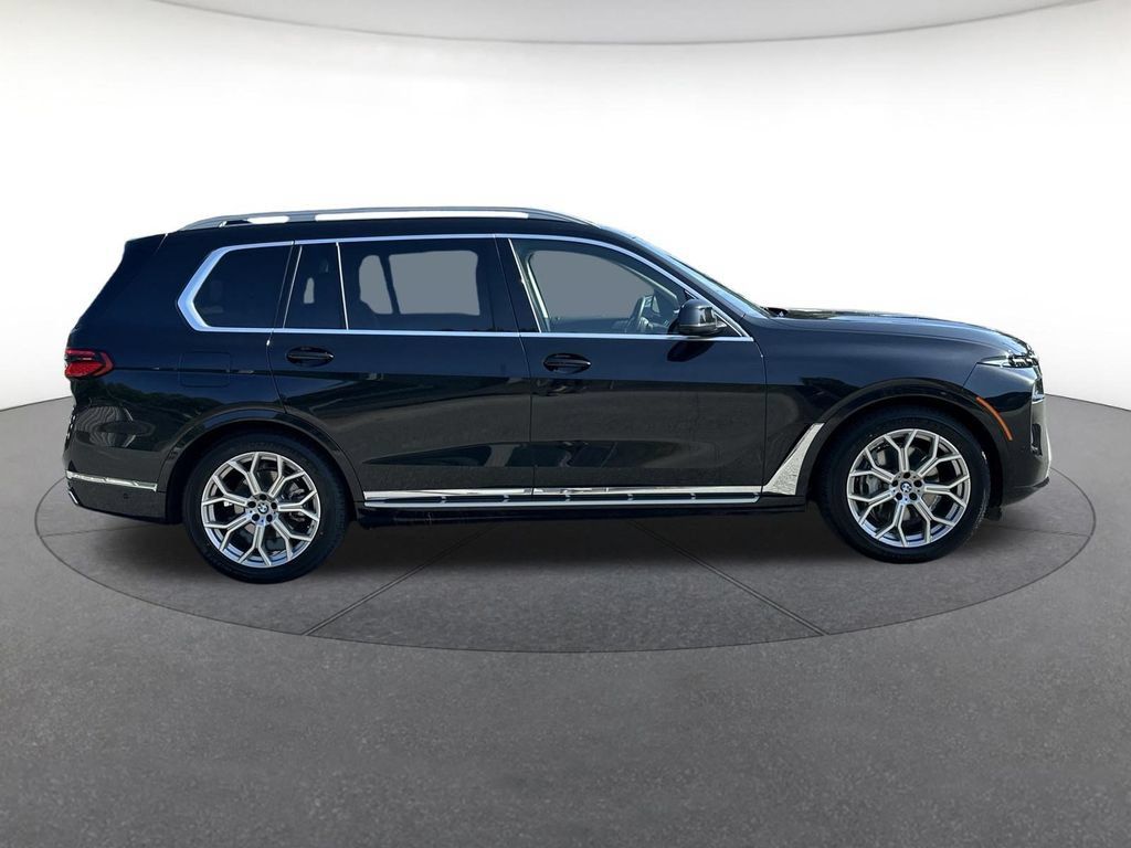 Used 2026 BMW X7 xDrive40i AWD/4WD image 7