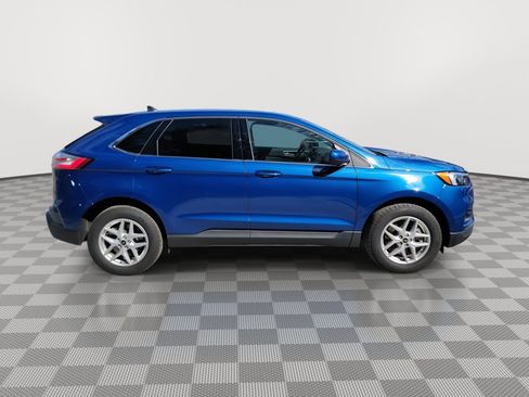 Used 2023 Ford Edge SEL image 9