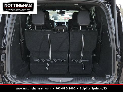 New 2026 Chrysler Pacifica Select w/ S Appearance Package image 7