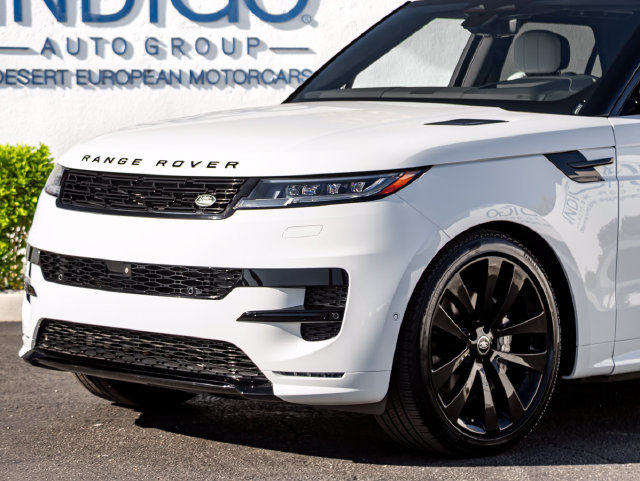 Certified 2025 Land Rover Range Rover Sport Dynamic SE AWD/4WD image 2