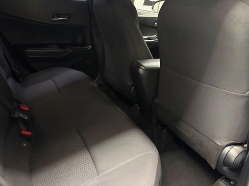 Used 2018 Toyota C-HR XLE image 33