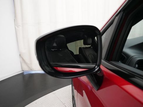 Used 2025 Chrysler Pacifica Limited FWD image 25