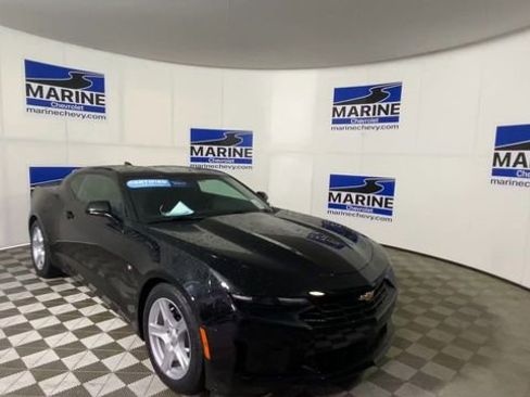 Certified 2023 Chevrolet Camaro LT image 3