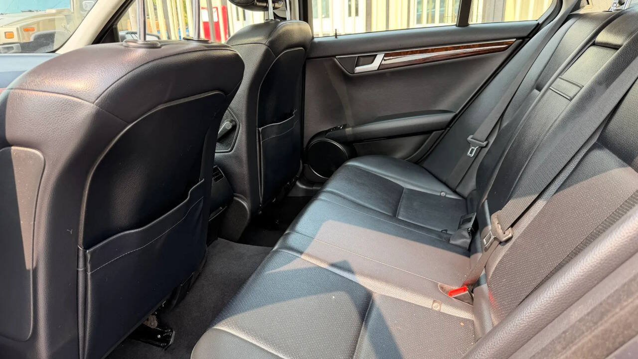 Used 2013 Mercedes-Benz C 300 4MATIC Sedan image 24