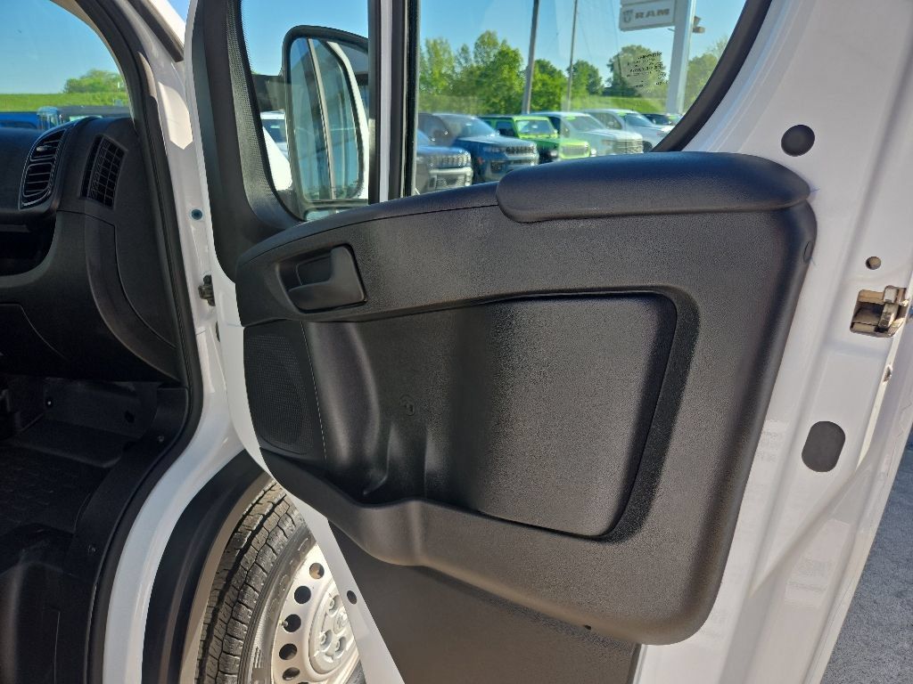 Used 2025 RAM ProMaster 2500 w/ Convenience Group FWD image 69