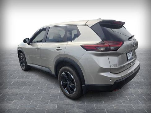 Certified 2026 Nissan Rogue SV image 4
