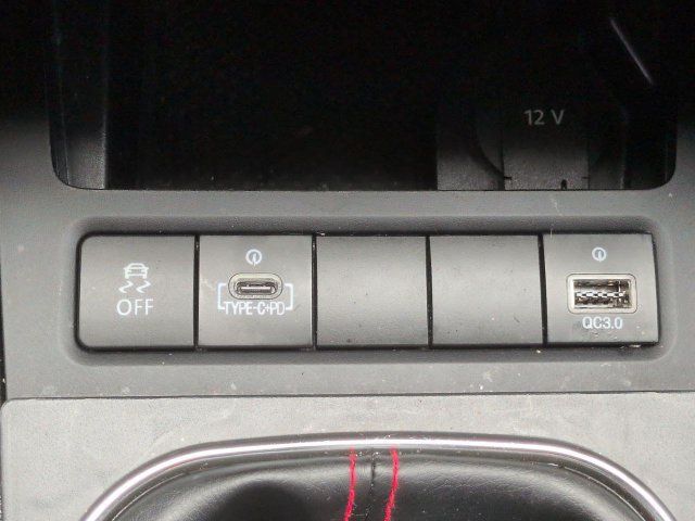 Used 2014 Volkswagen GTI Wolfsburg Edition FWD image 21