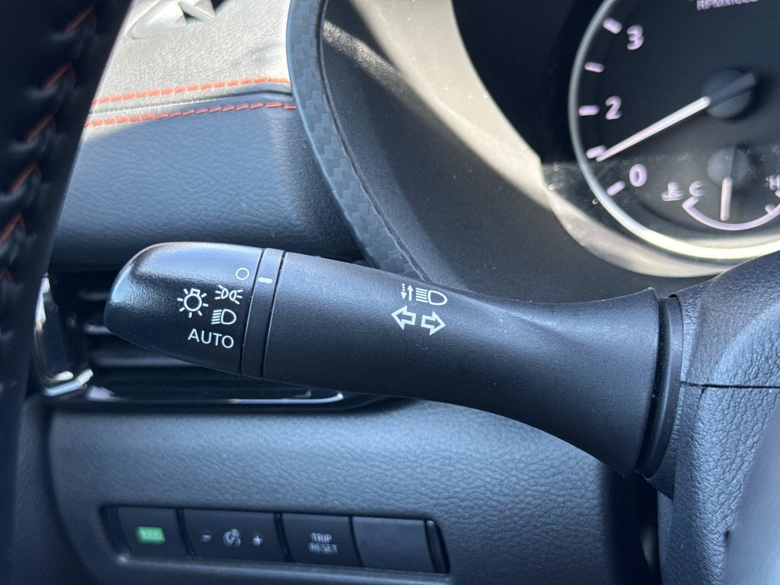 Used 2025 Nissan Sentra SR FWD image 16