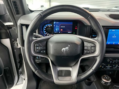 Used 2022 Ford Bronco Black Diamond AWD/4WD image 17