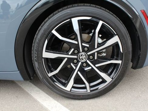 Certified 2023 Toyota Prius Prime FWD image 9