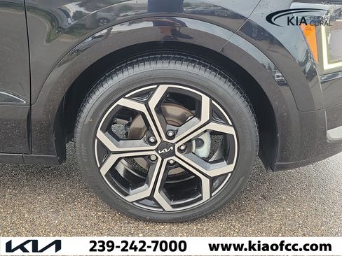 Certified 2023 Kia Niro SX Touring FWD image 7