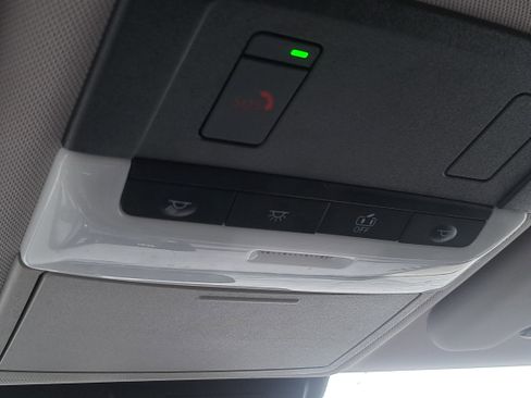 Used 2024 Mitsubishi Outlander SE image 30