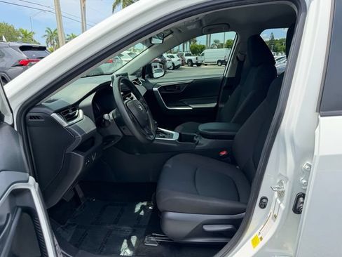Certified 2025 Toyota RAV4 LE AWD/4WD image 10