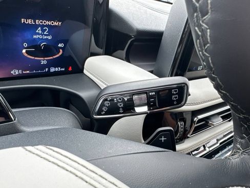 New 2026 Lincoln Aviator AWD image 16
