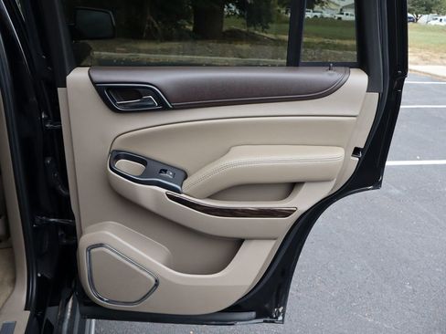 Used 2018 GMC Yukon SLT w/ Premium Edition image 27