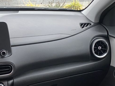 Used 2022 Hyundai Kona SEL w/ Convenience Package image 22