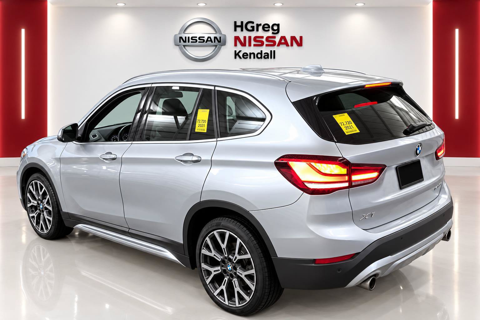 Used 2021 BMW X1 sDrive28i w/ Convenience Package FWD image 2