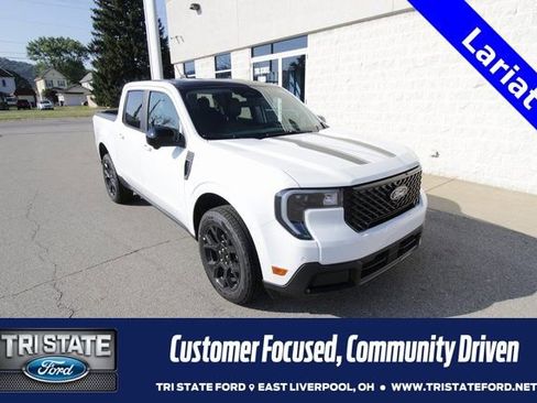 New 2025 Ford Maverick Lariat w/ Black Appearance Package AWD/4WD image 1