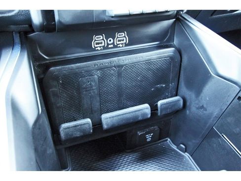 Used 2025 RAM 1500 Laramie image 28