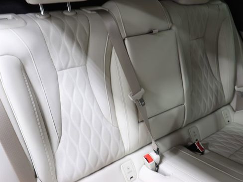 Used 2023 Buick Envision Avenir image 23