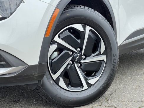 Certified 2023 Kia Sportage LX image 2