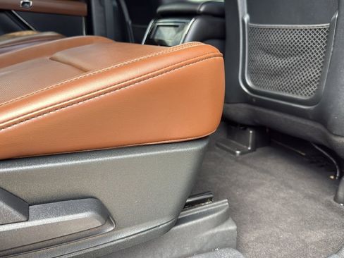 Used 2021 Lincoln Aviator Grand Touring w/ Elements Package Plus AWD/4WD image 25