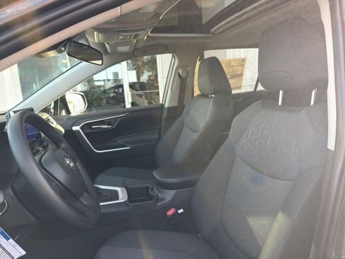New 2025 Toyota RAV4 XLE w/ Convenience Package image 14