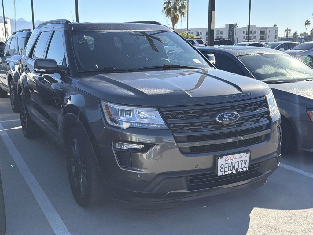 Used 2018 Ford Explorer XLT w/ Equipment Group 202A FWD image 9