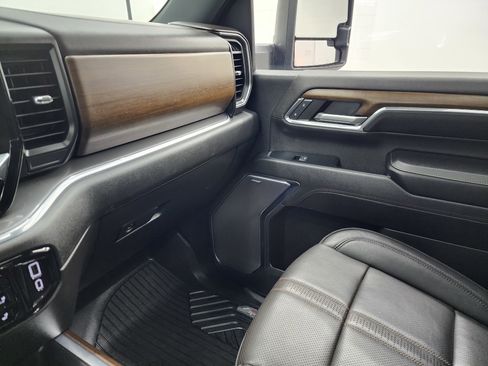 Used 2024 Chevrolet Silverado 3500 High Country w/ High Country Premium Package image 14