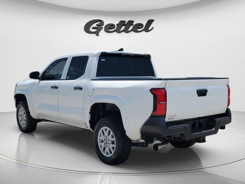 Used 2024 Toyota Tacoma SR AWD/4WD image 7