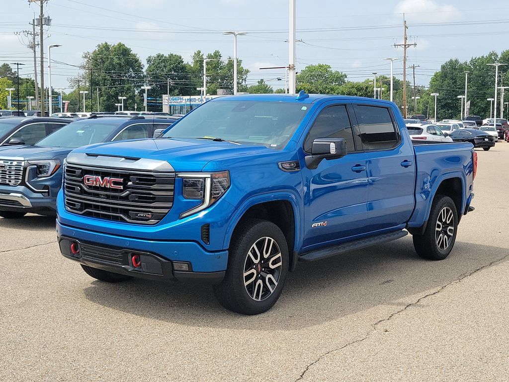 Used 2023 GMC Sierra 1500 AT4 w/ AT4 Premium Package AWD/4WD image 2