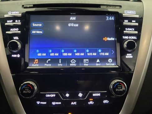 Used 2015 Nissan Murano Platinum w/ Platinum Technology Package AWD/4WD image 25
