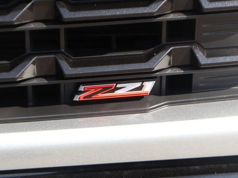 Used 2024 Chevrolet Silverado 1500 LT Trail Boss w/ LT Trail Boss Premium Package AWD/4WD image 51