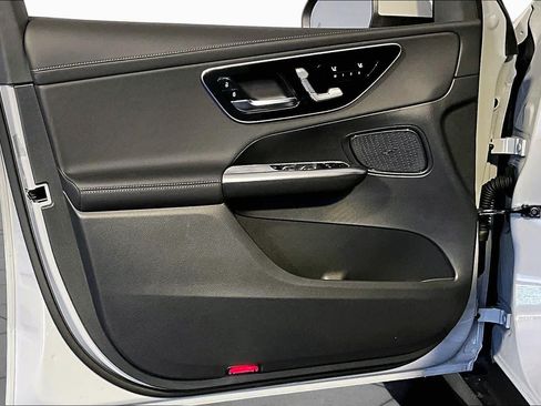 New 2027 Mercedes-Benz GLC 300 4MATIC image 11