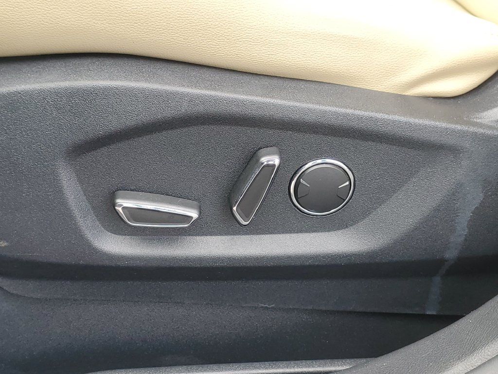 Used 2015 Ford Edge SEL w/ Equipment Group 201A AWD/4WD image 6