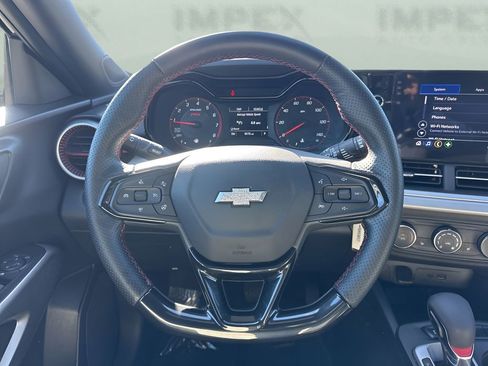 Used 2024 Chevrolet Trax RS w/ Driver Confidence Package image 12