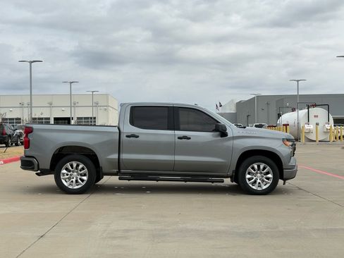 Used 2023 Chevrolet Silverado 1500 Custom image 8