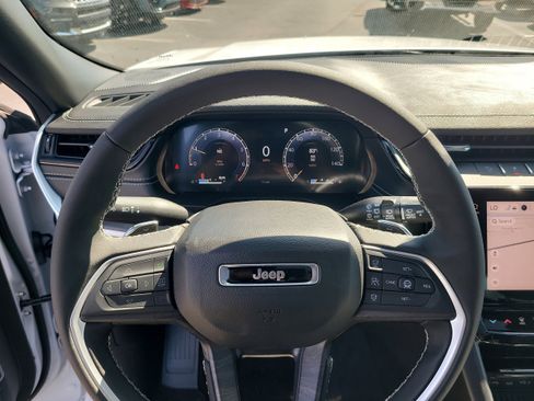 New 2026 Jeep Grand Cherokee L Limited AWD/4WD image 21