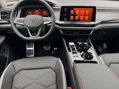 New 2026 Volkswagen Atlas Peak Edition AWD/4WD image 5