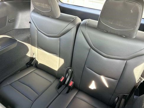 Certified 2024 Cadillac XT6 Luxury w/ LPO, Floor Liner Package AWD/4WD image 10