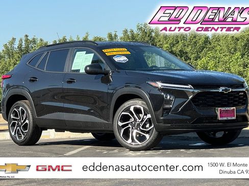 Used 2026 Chevrolet Trax RS w/ Driver Confidence Package FWD image 1