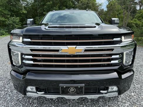 Used 2023 Chevrolet Silverado 2500 High Country w/ Z71 Off-Road Package AWD/4WD image 2