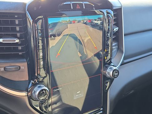 Used 2024 RAM 2500 Big Horn w/ Sport Appearance Package image 20