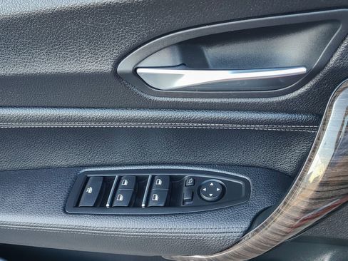 Used 2020 BMW 230i xDrive Convertible w/ Premium Package image 21