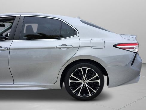 Used 2020 Toyota Camry SE image 35