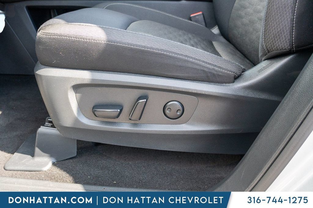 Used 2024 Nissan Pathfinder SV AWD/4WD image 18