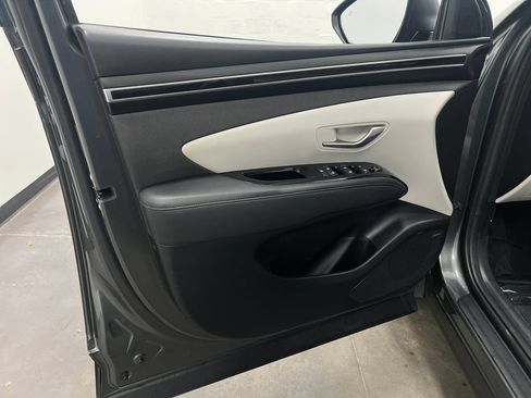 Used 2022 Hyundai Tucson SEL w/ Convenience + Premium Package FWD image 12