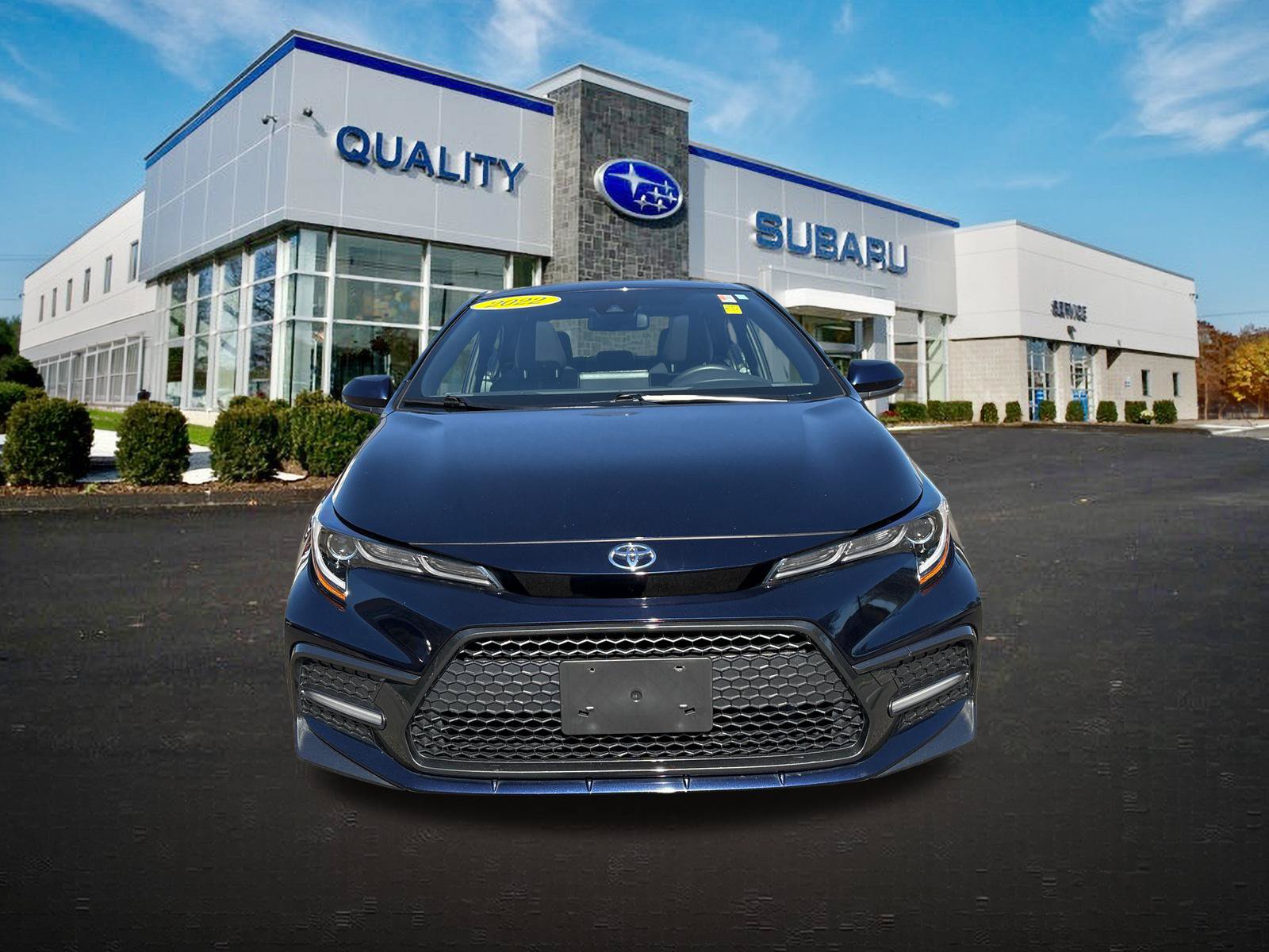 Used 2022 Toyota Corolla SE w/ SE Premium Package FWD image 6