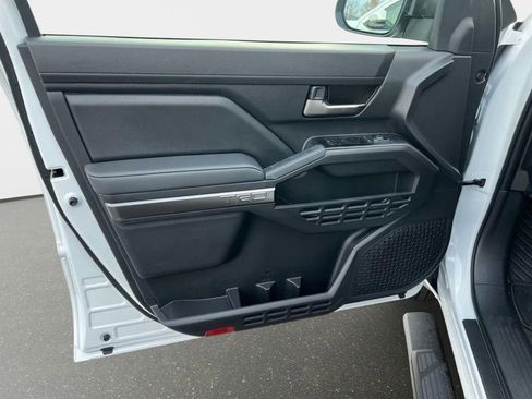 New 2025 Toyota Tacoma TRD Sport image 9