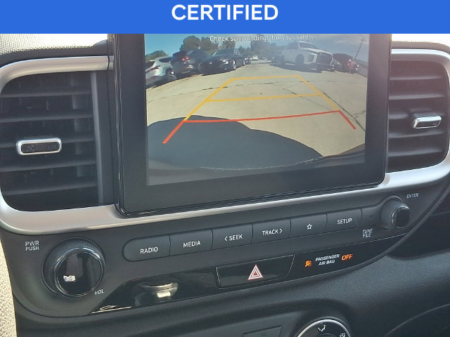Certified 2022 Hyundai Venue SE FWD image 17